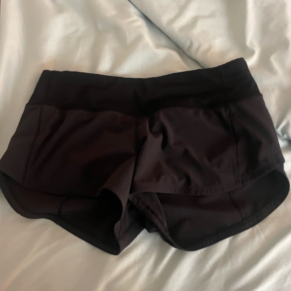 Size 4 black lulu speed up shorts